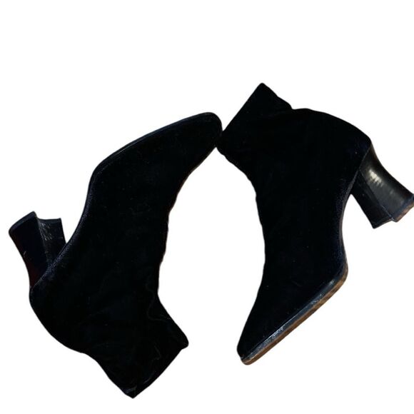 Larry Stuart Collection Black Velvet Booties Size 8 1/2 M - Picture 4 of 6